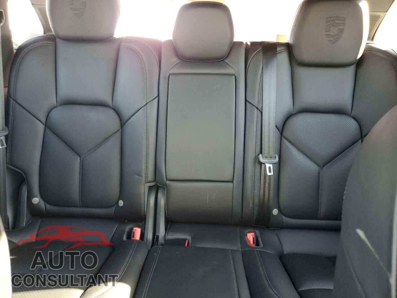 PORSCHE CAYENNE 2018 - WP1AA2A2XJKA06647