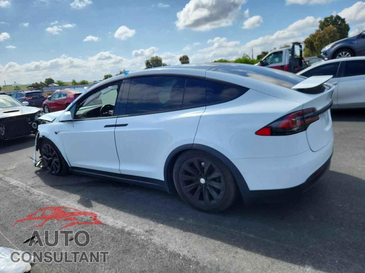 TESLA MODEL X 2016 - 5YJXCAE22GF002687