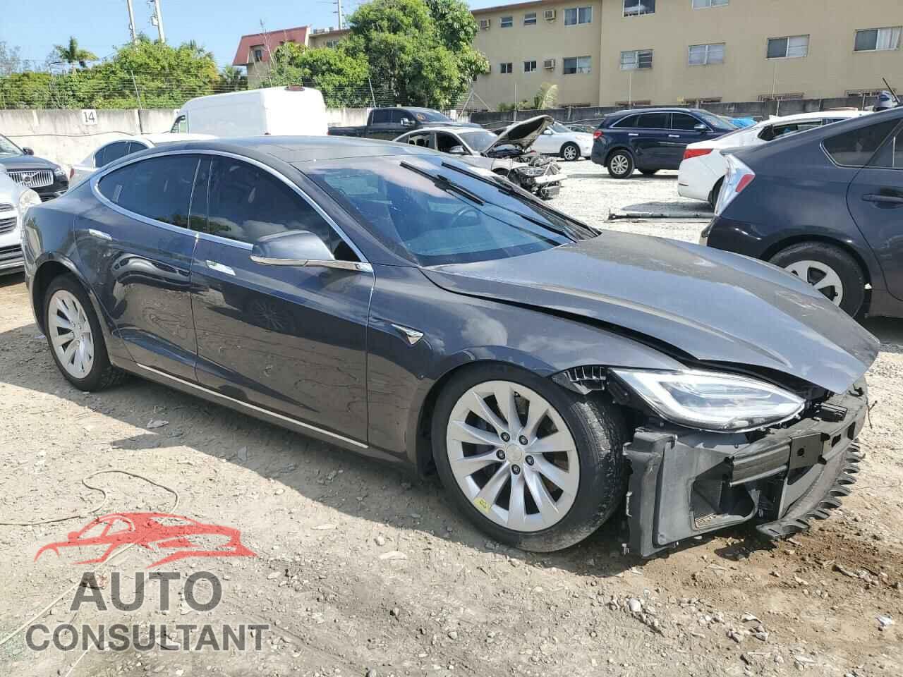 TESLA MODEL S 2018 - 5YJSA1E2XJF292149