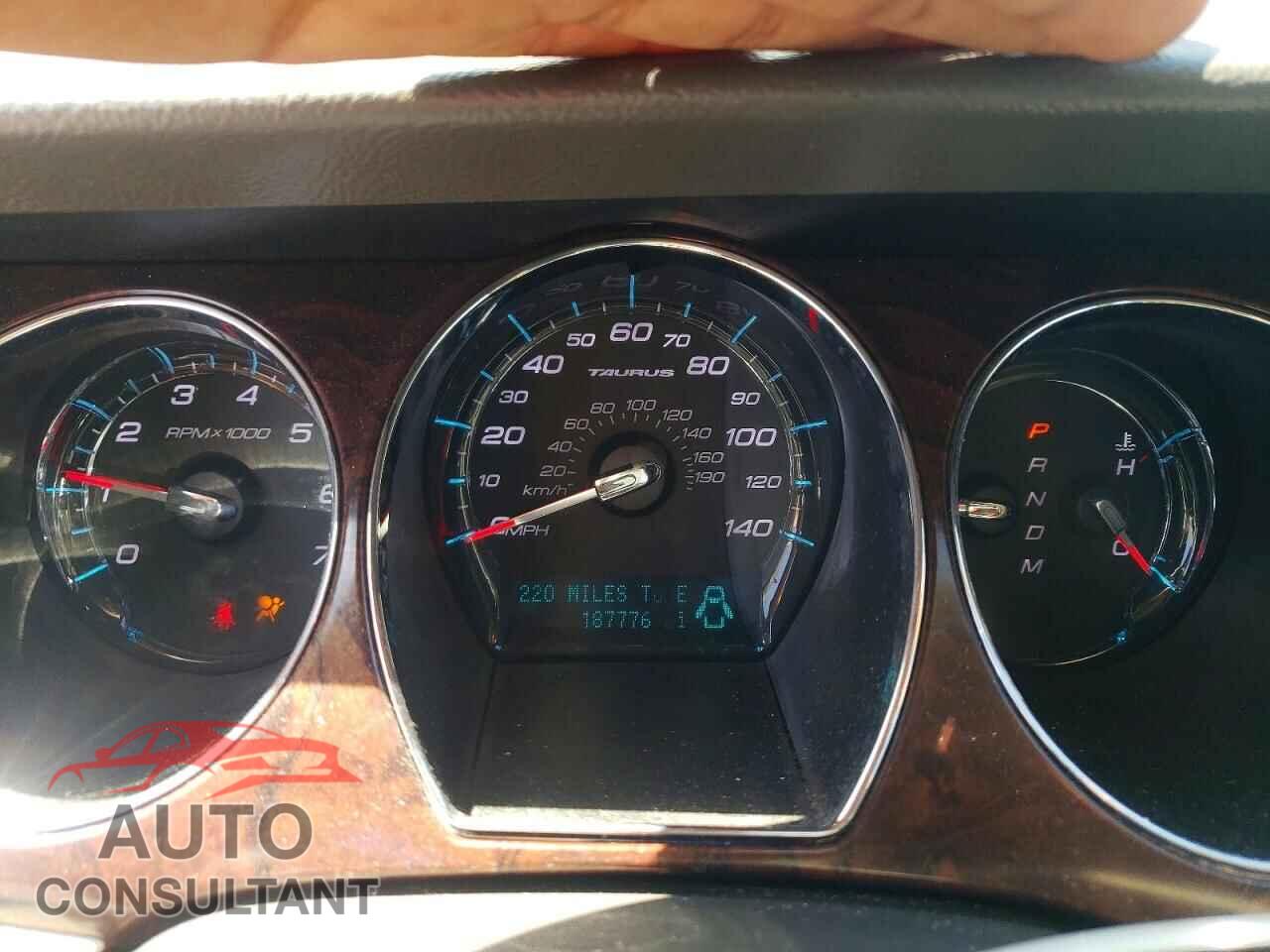 FORD TAURUS 2011 - 1FAHP2EW4BG159207