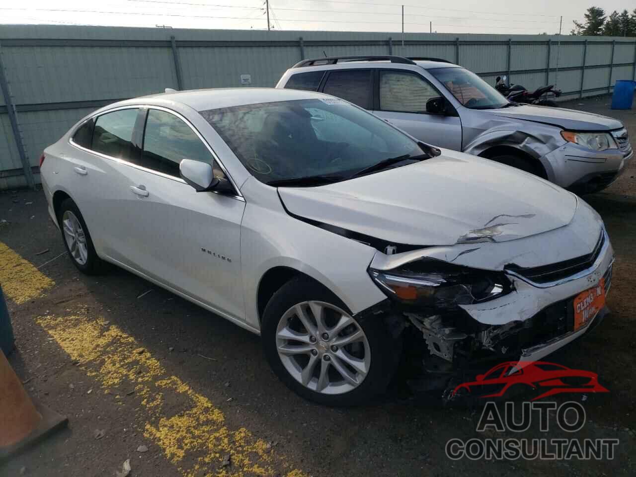 CHEVROLET MALIBU 2018 - 1G1ZD5ST8JF180397