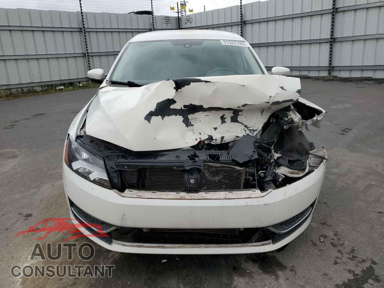 VOLKSWAGEN PASSAT 2013 - 1VWAP7A32DC022150