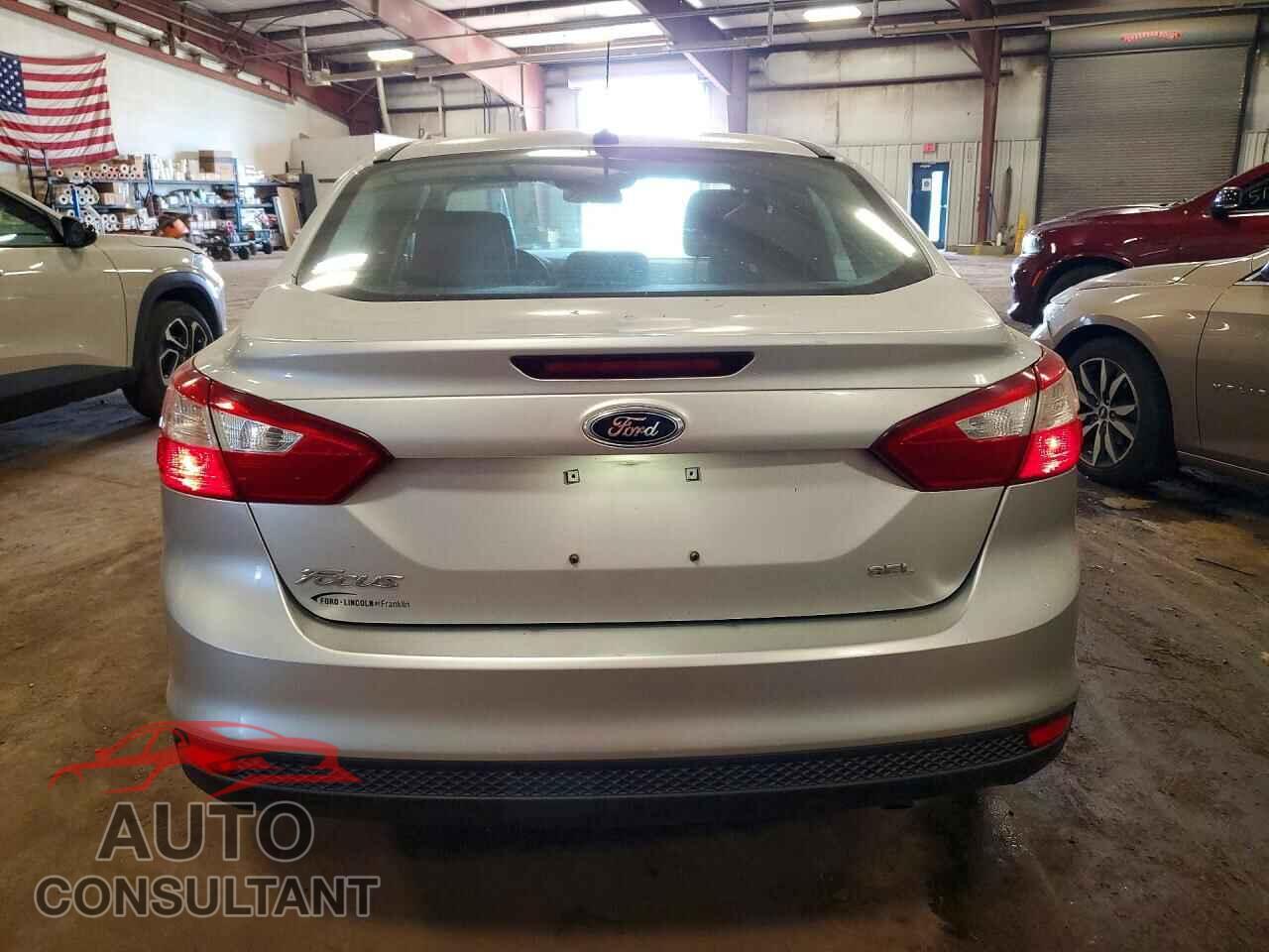 FORD FOCUS 2012 - 1FAHP3H26CL363529