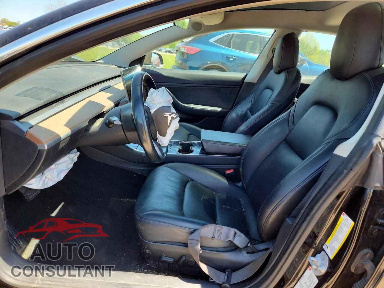 TESLA MODEL 3 2018 - 5YJ3E1EA8JF037693