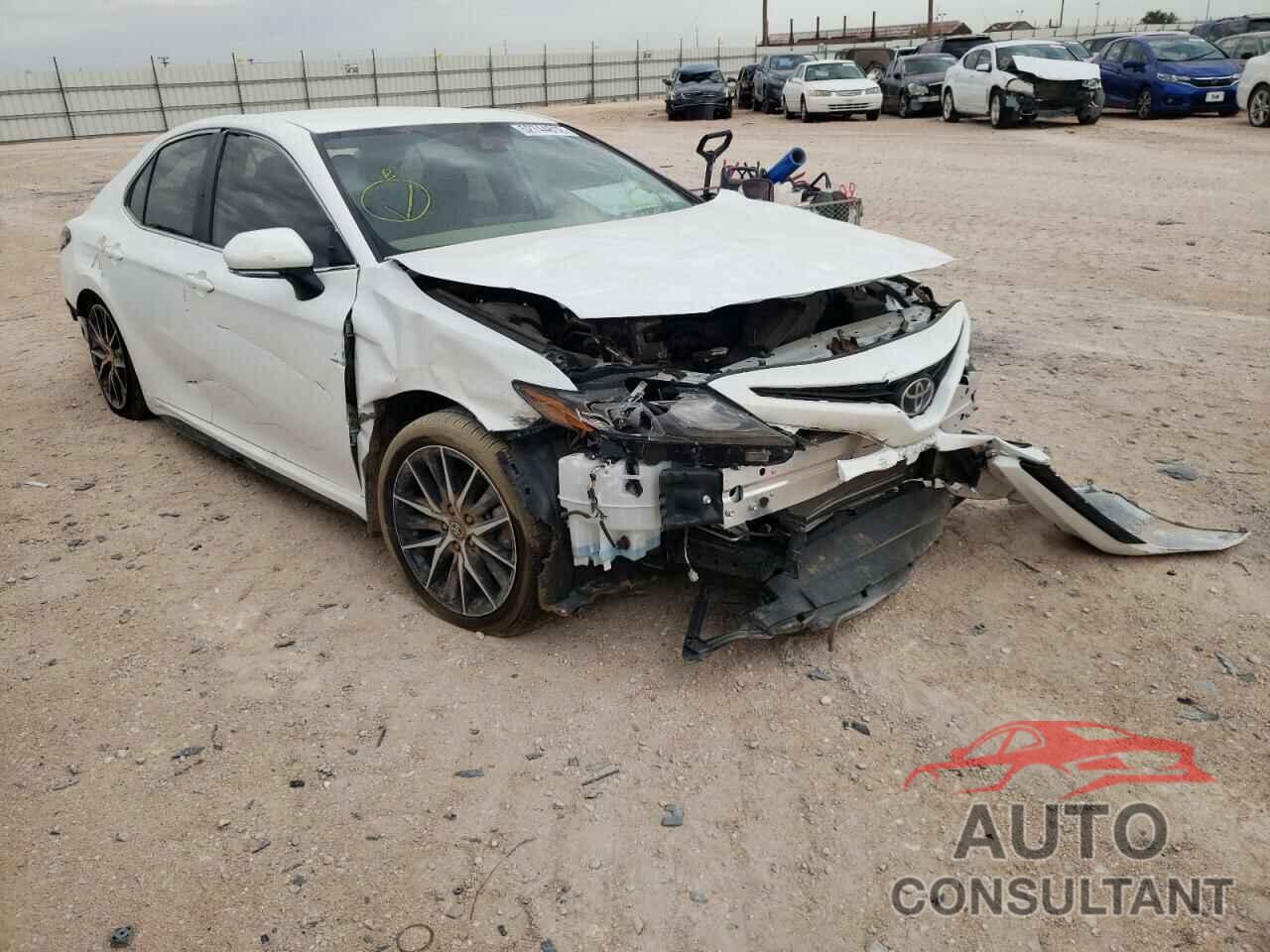 TOYOTA CAMRY 2022 - 4T1G11AK3NU621973