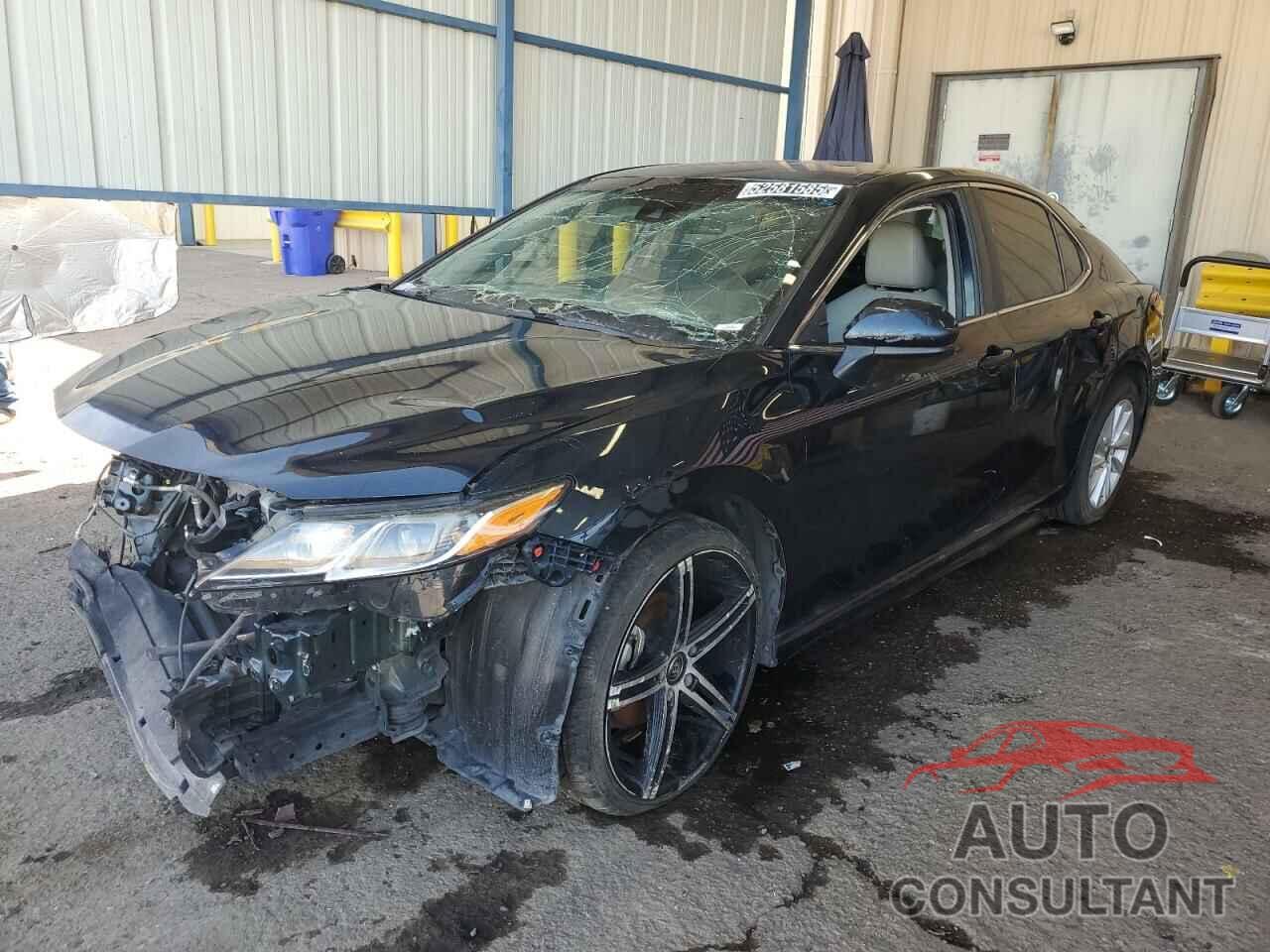 TOYOTA CAMRY 2018 - 4T1B11HK1JU643416