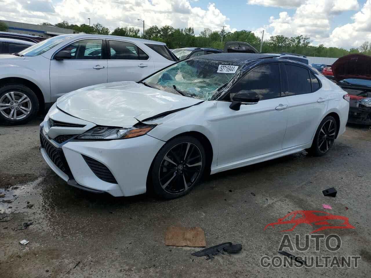 TOYOTA CAMRY 2018 - 4T1B61HK8JU078891