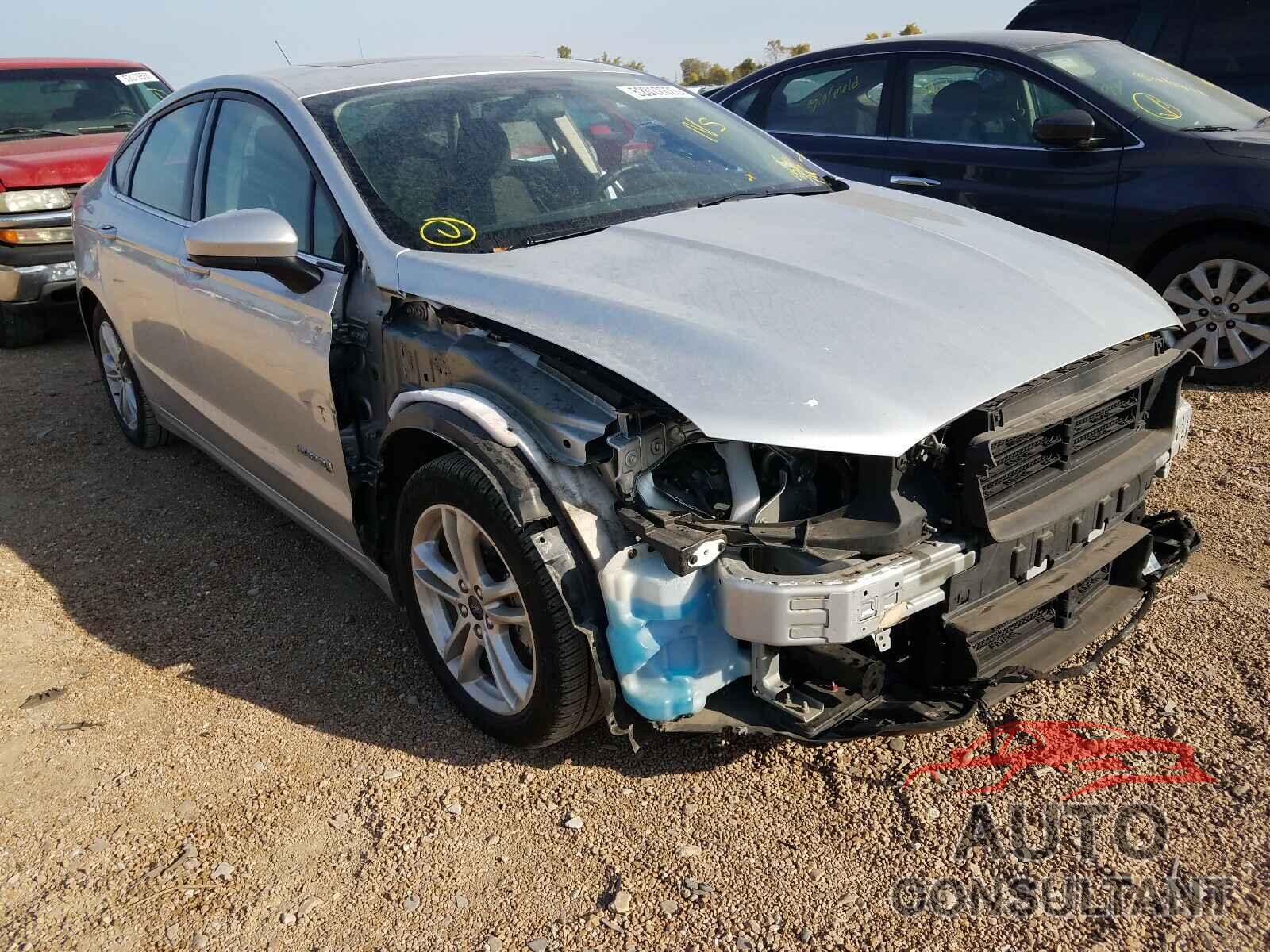 FORD FUSION 2018 - 3FA6P0LU4JR242513