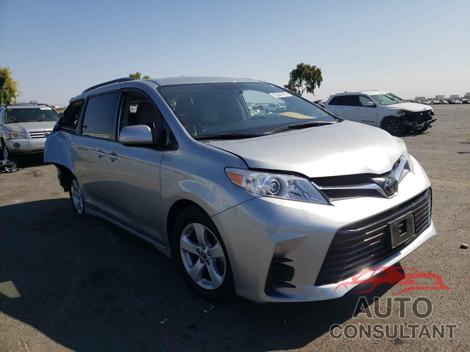 TOYOTA SIENNA 2019 - 5TDKZ3DC5KS968227