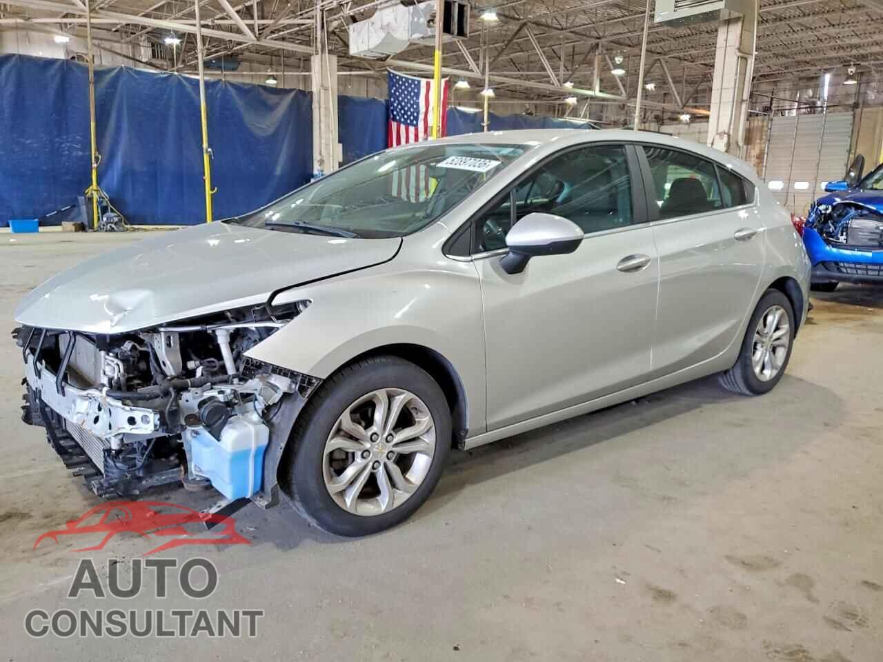 CHEVROLET CRUZE 2019 - 3G1BE6SM0KS605542