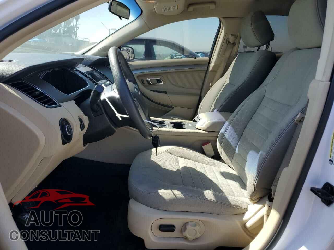 FORD TAURUS 2018 - 1FAHP2D87JG120158