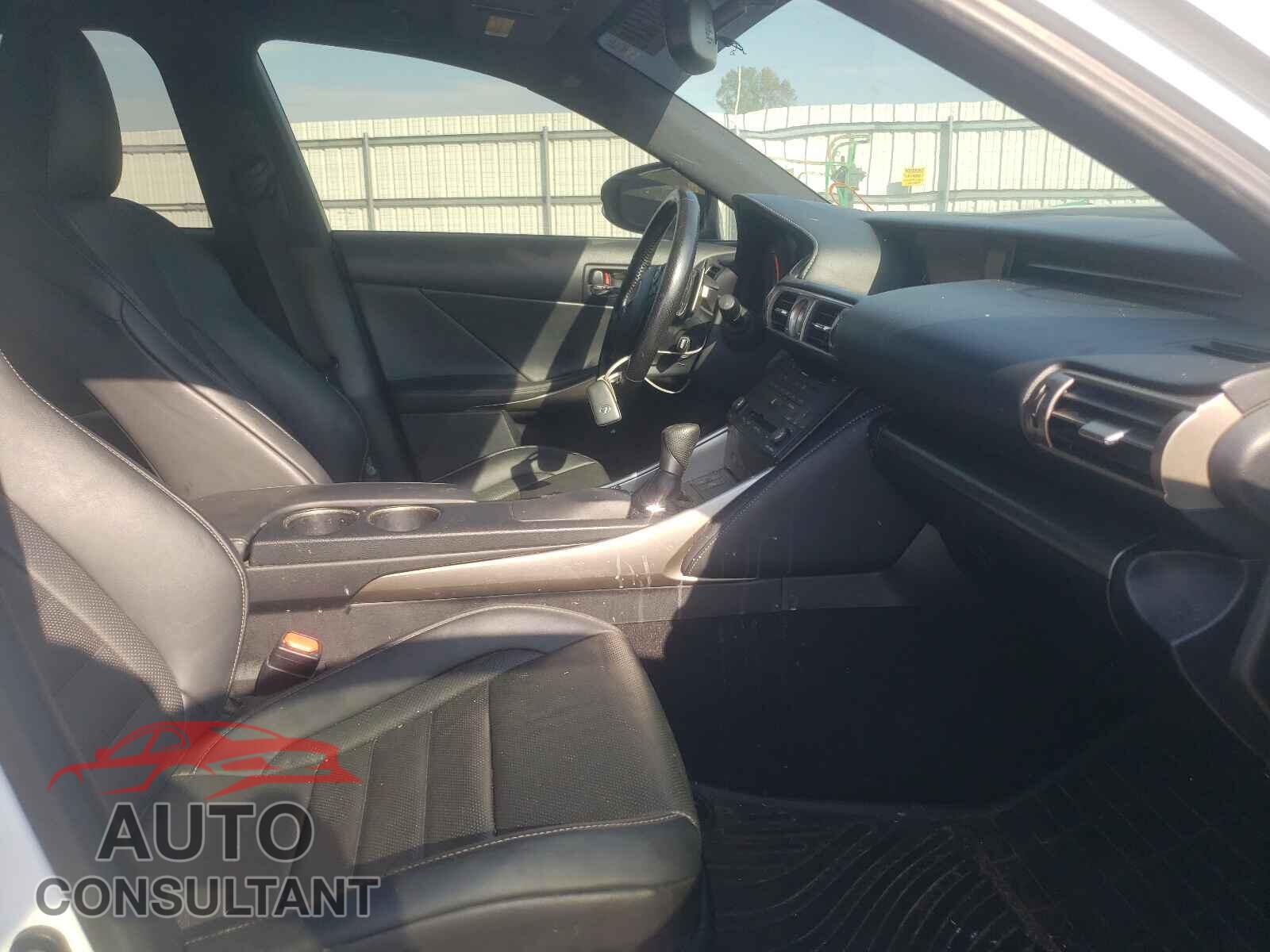 LEXUS IS 2016 - JTHCM1D2XG5007648
