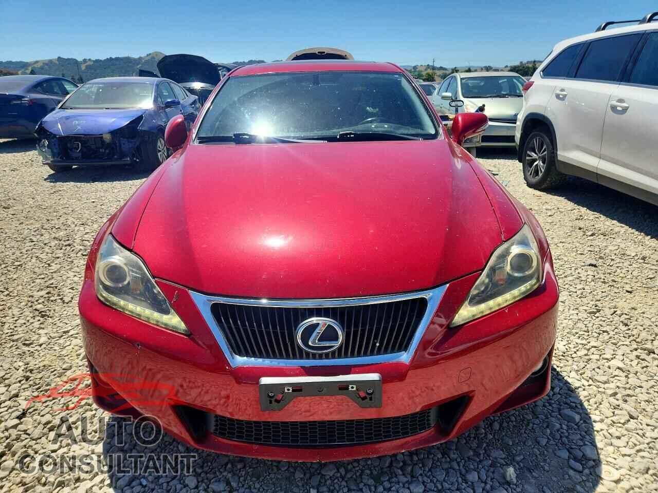 LEXUS IS 2011 - JTHBF5C24B5145273