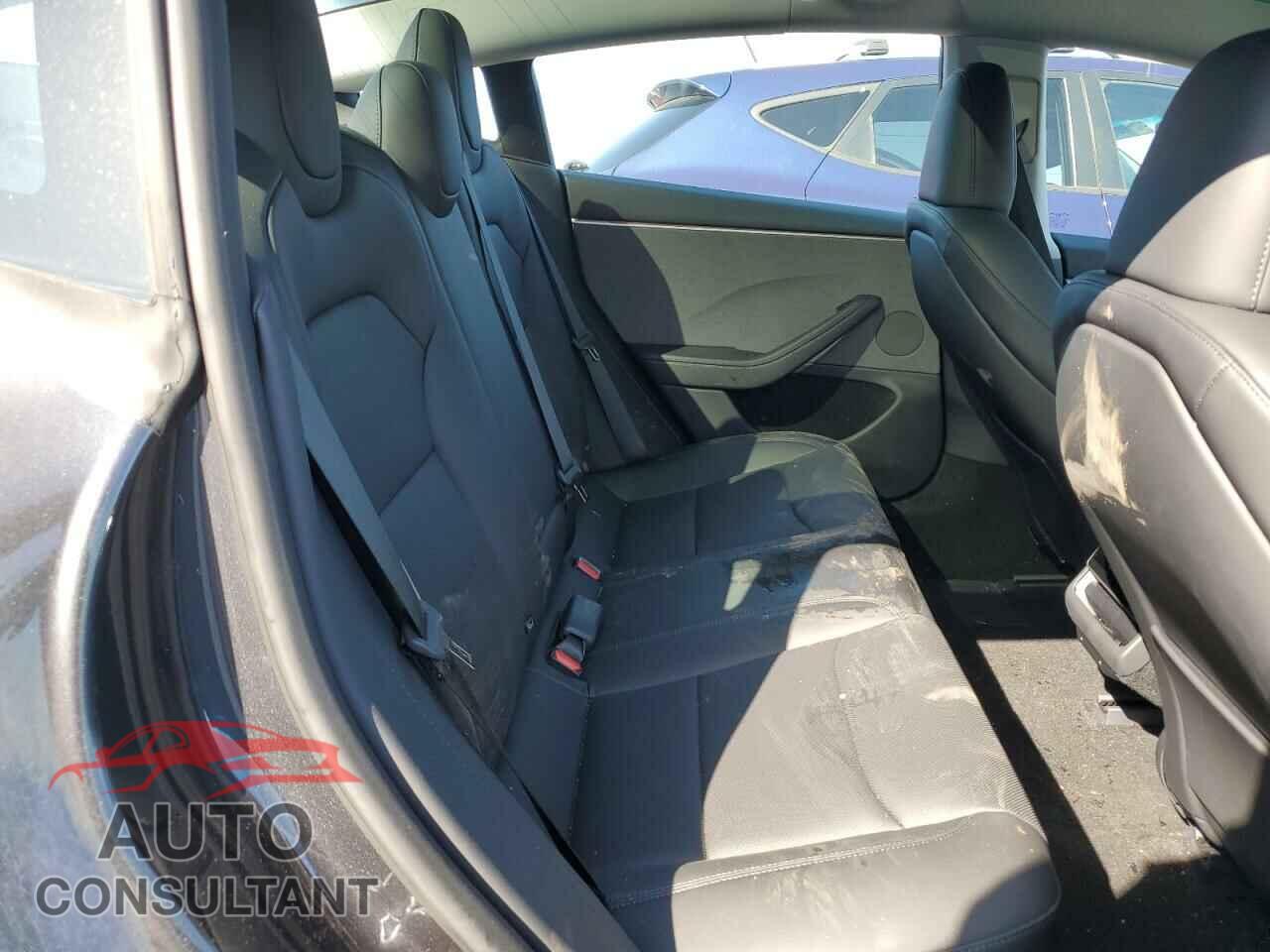 TESLA MODEL 3 2025 - 5YJ3E1EA3SF902149
