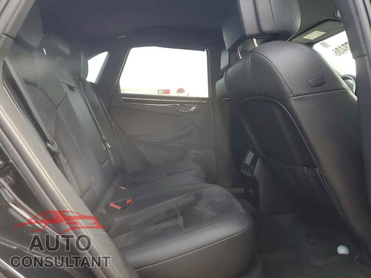 PORSCHE MACAN 2015 - WP1AB2A5XFLB52216