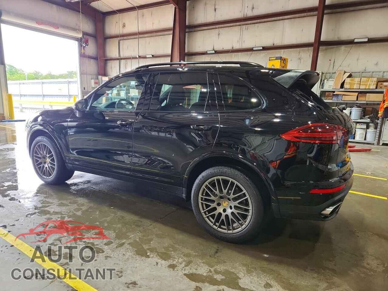 PORSCHE CAYENNE 2017 - WP1AA2A21HKA80923