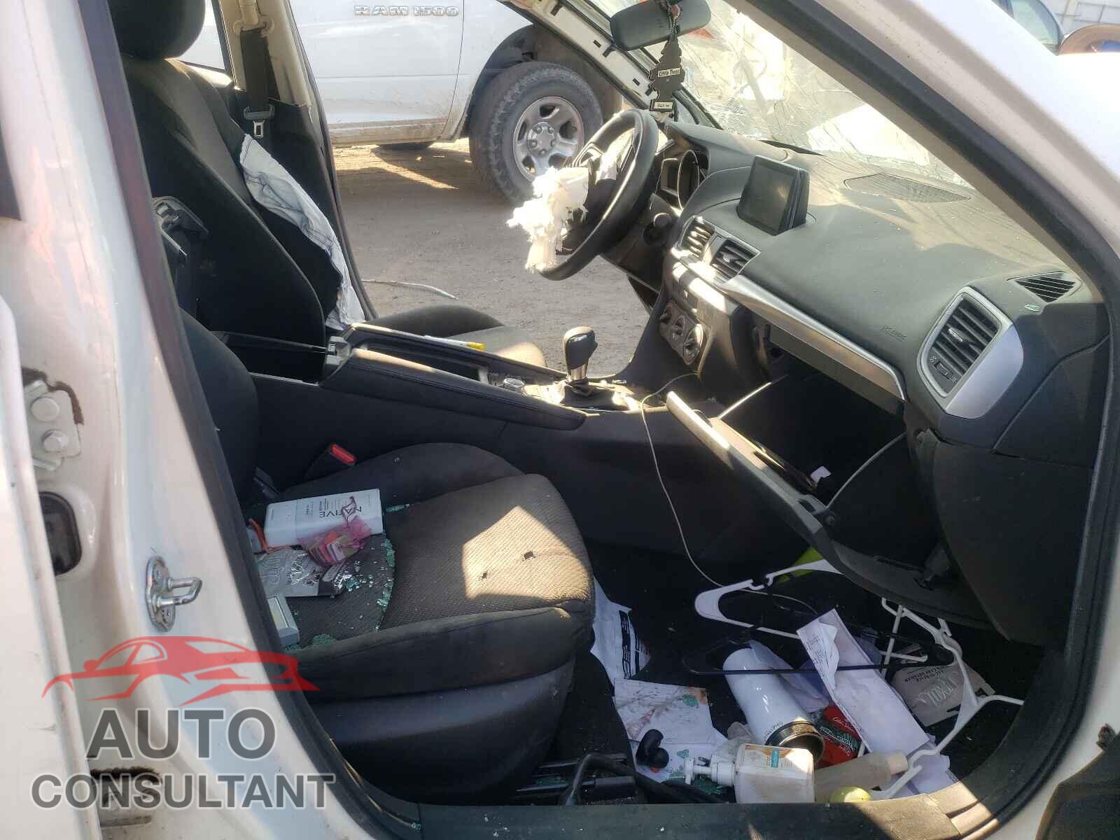 MAZDA 3 2017 - 3MZBN1U71HM107622