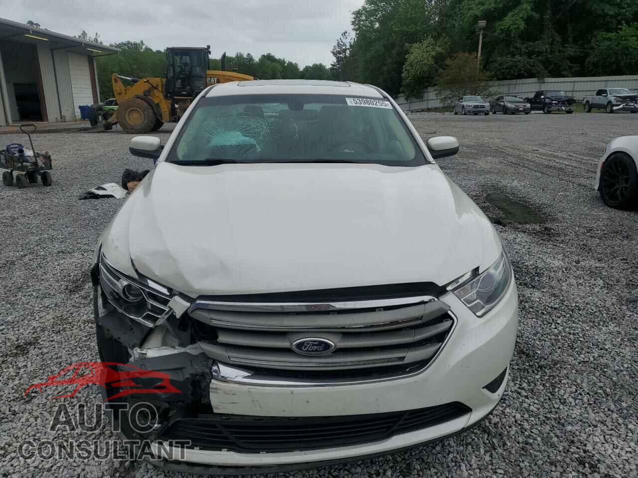 FORD TAURUS 2015 - 1FAHP2E82FG188034