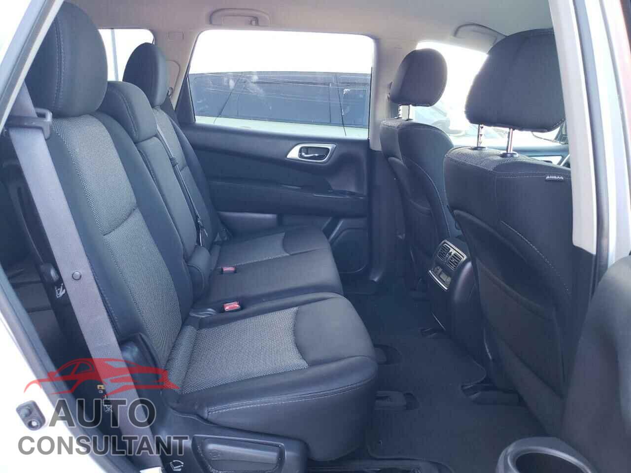 NISSAN PATHFINDER 2017 - 5N1DR2MN6HC641944