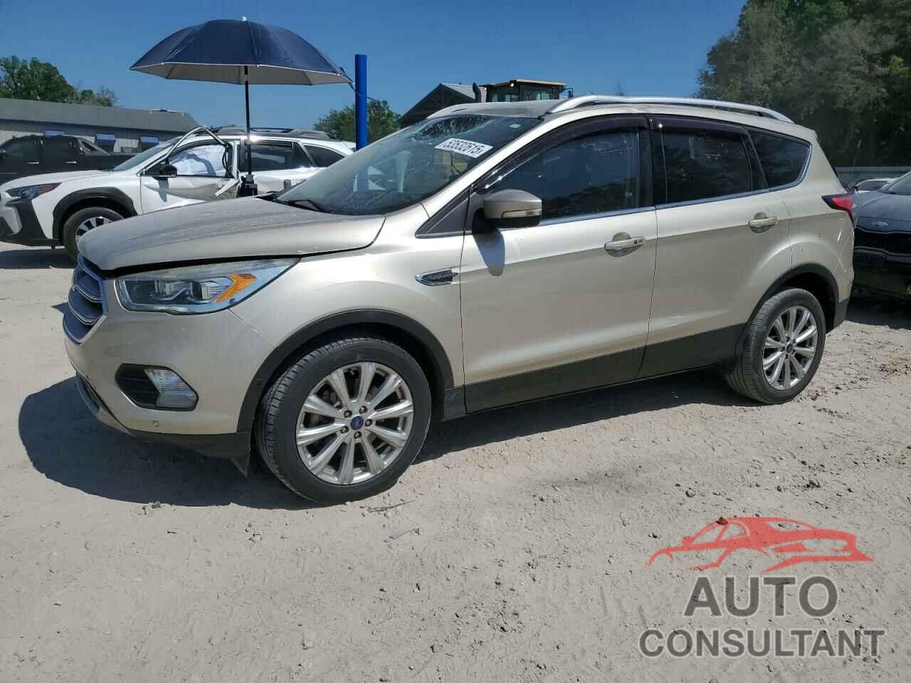 FORD ESCAPE 2017 - 1FMCU0J9XHUD05309