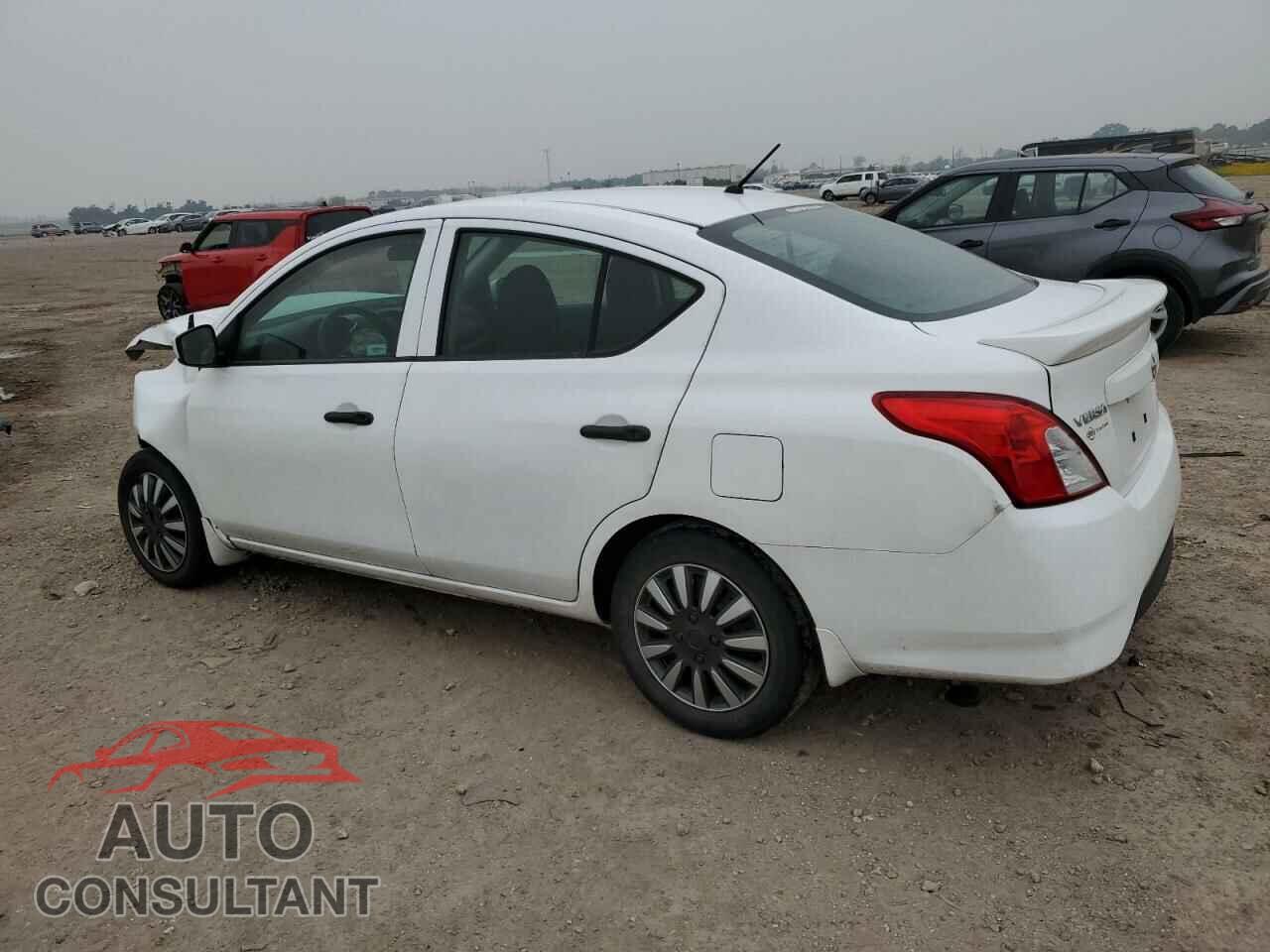 NISSAN VERSA 2017 - 3N1CN7APXHL882525