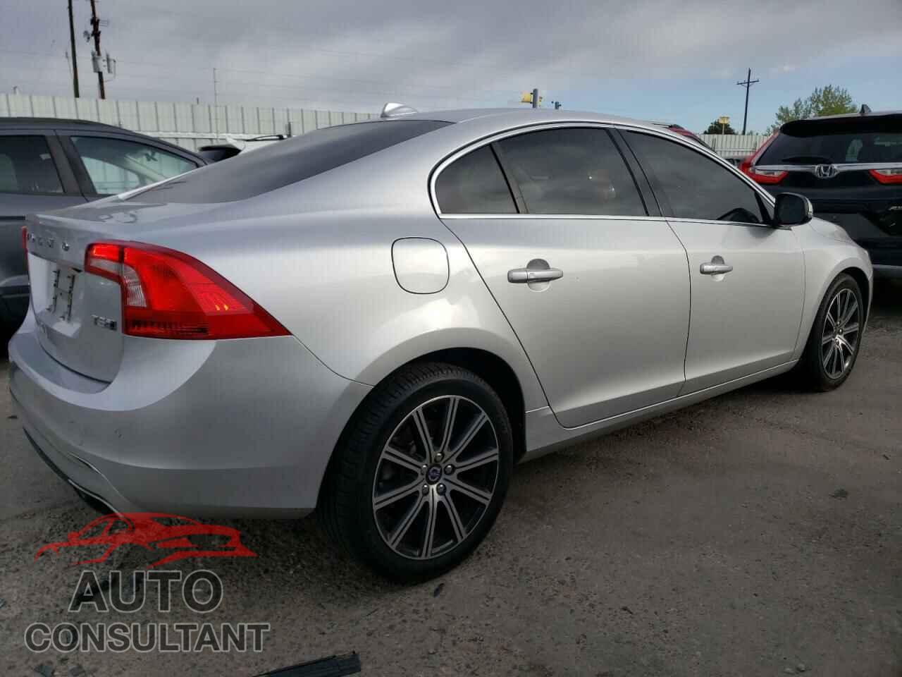VOLVO S60 2017 - LYV402TK6HB126632