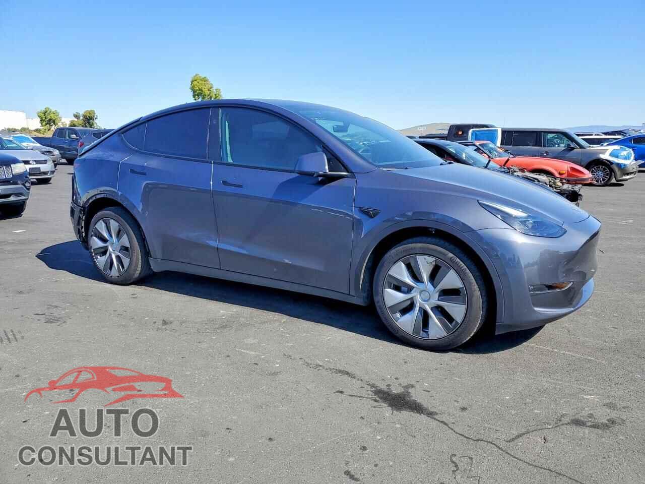 TESLA MODEL Y 2023 - 7SAYGDEEXPF790710