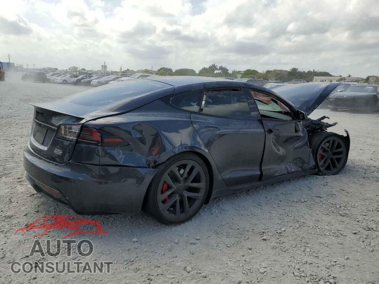 TESLA MODEL S 2023 - 5YJSA1E64PF526961