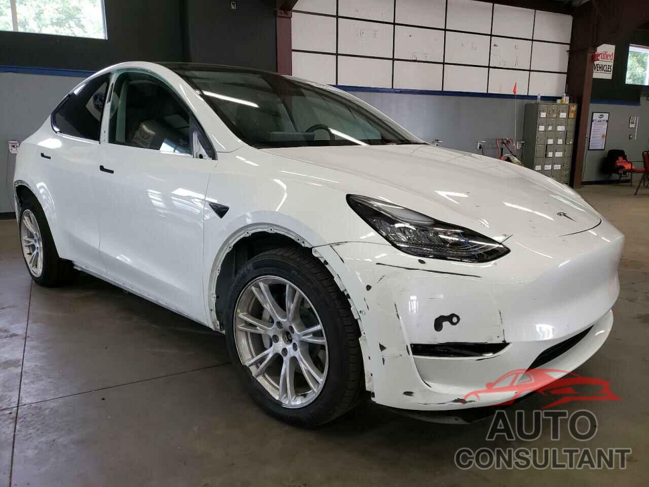 TESLA MODEL Y 2022 - 7SAYGDEE8NF371607