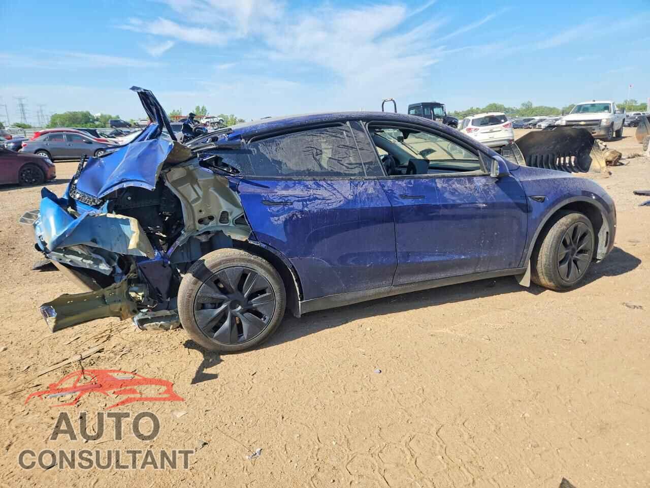TESLA MODEL Y 2024 - 7SAYGAEE4RF186393