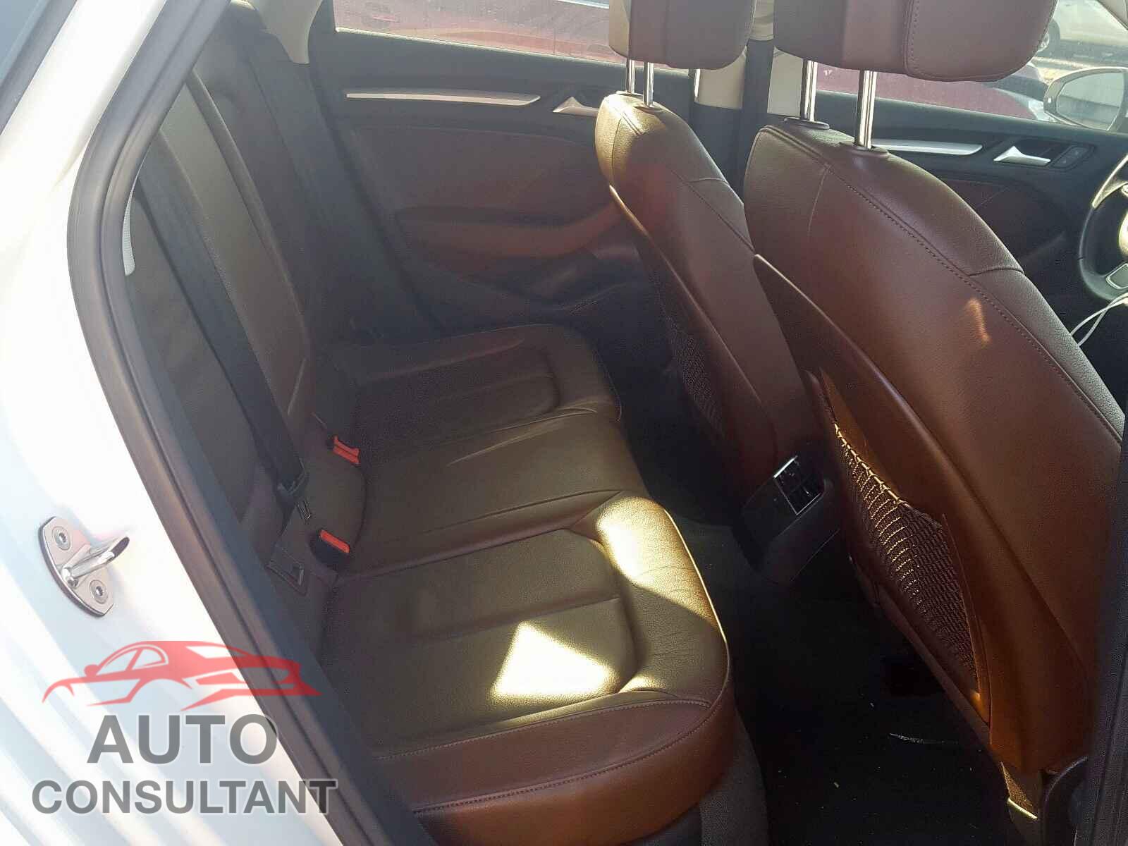 AUDI A3 2015 - WAUACGFF5F1134812