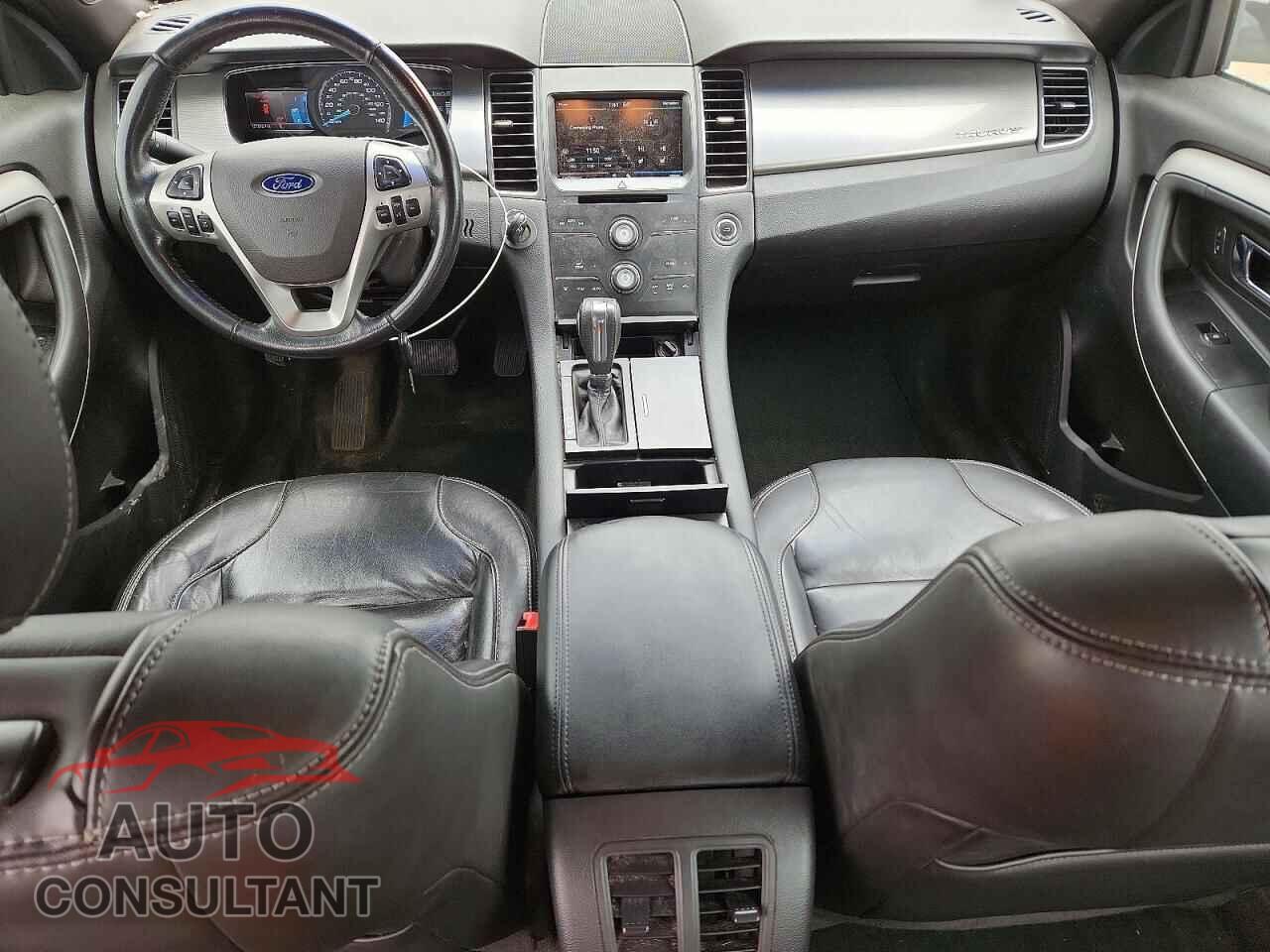FORD TAURUS 2013 - 1FAHP2E82DG211504