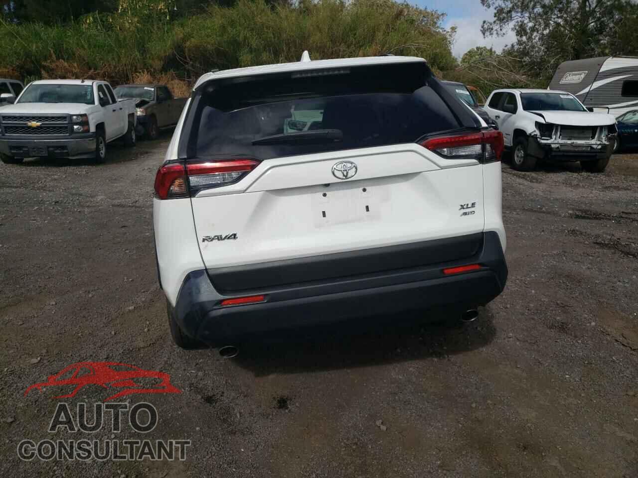 TOYOTA RAV4 2023 - JTMP1RFVXPD101164