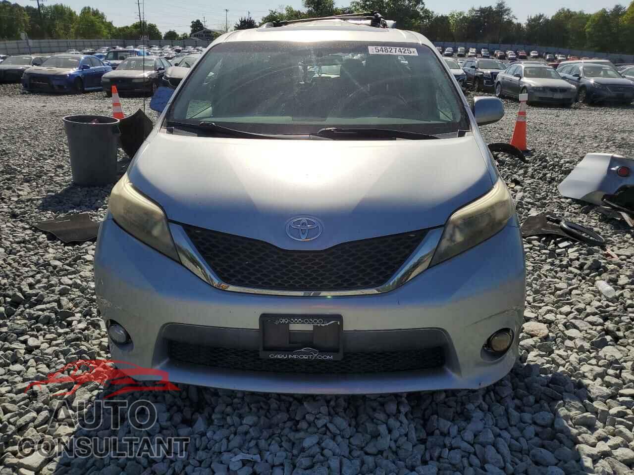 TOYOTA SIENNA 2011 - 5TDXK3DC2BS099631