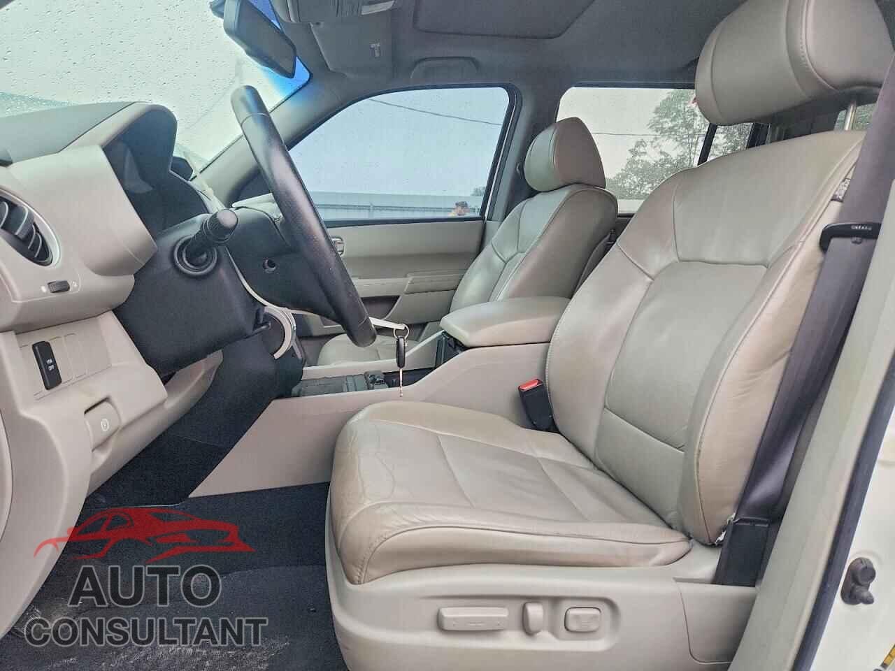 HONDA PILOT 2011 - 5FNYF3H53BB047899