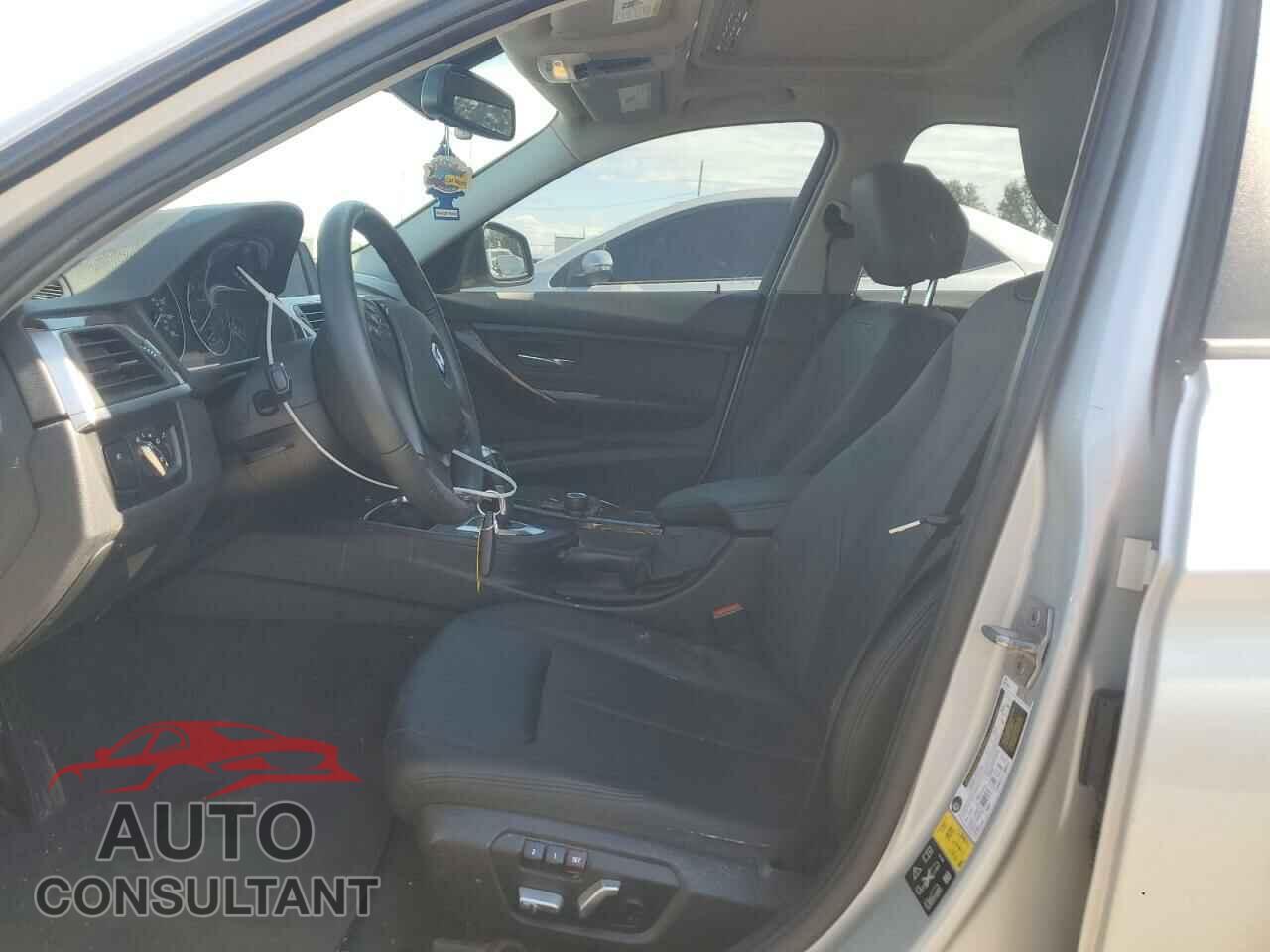 BMW 3 SERIES 2016 - WBA8E5G51GNU20976