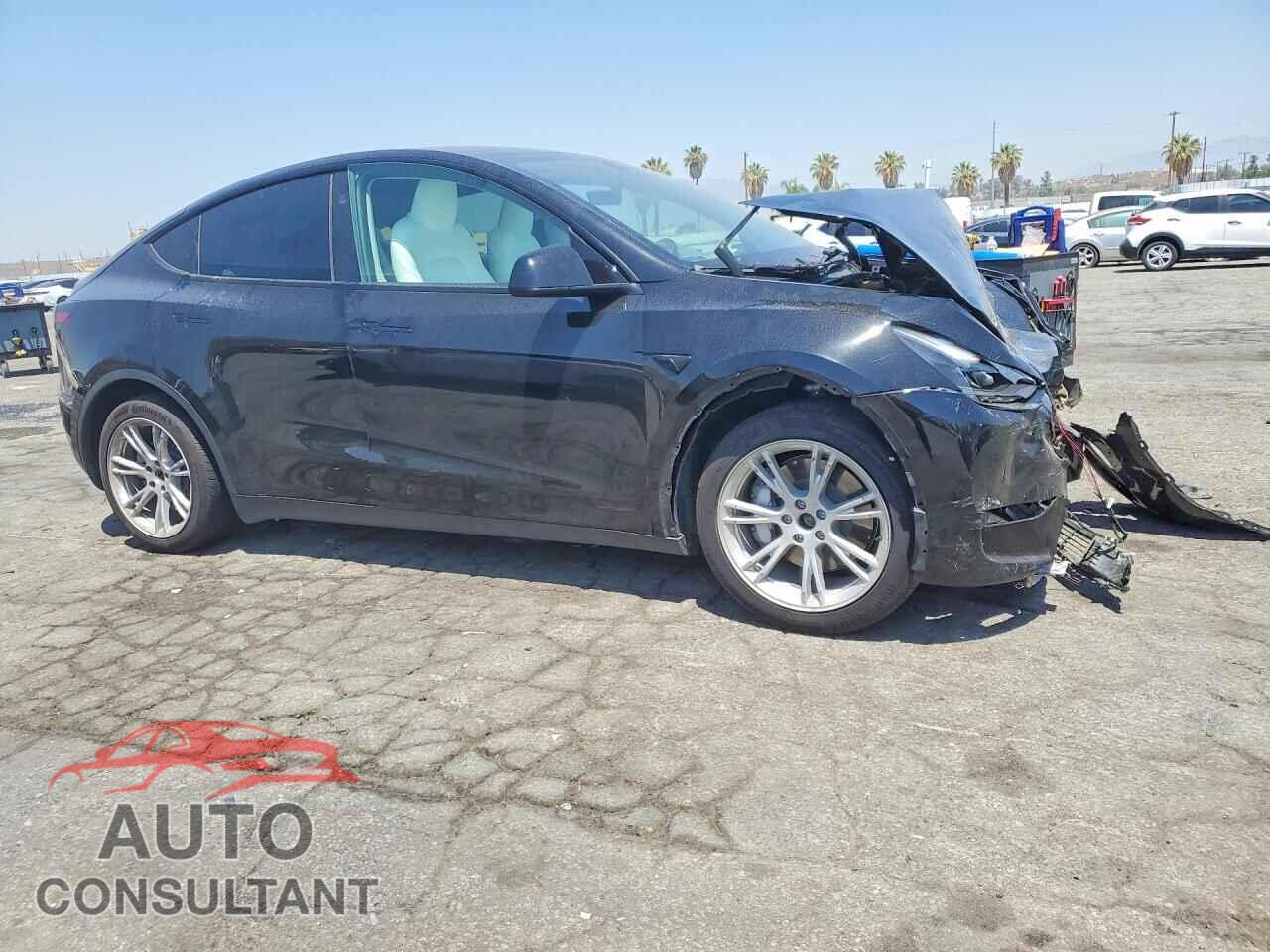 TESLA MODEL Y 2024 - 7SAYGDEE6RF069092