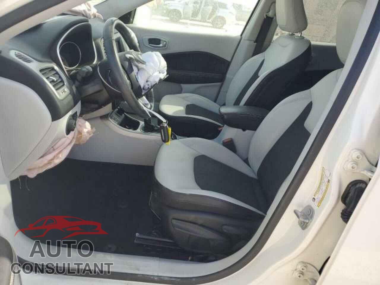 JEEP COMPASS 2019 - 3C4NJCBB3KT736522