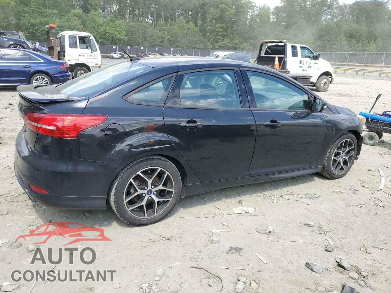 FORD FOCUS 2015 - 1FADP3F21FL339287