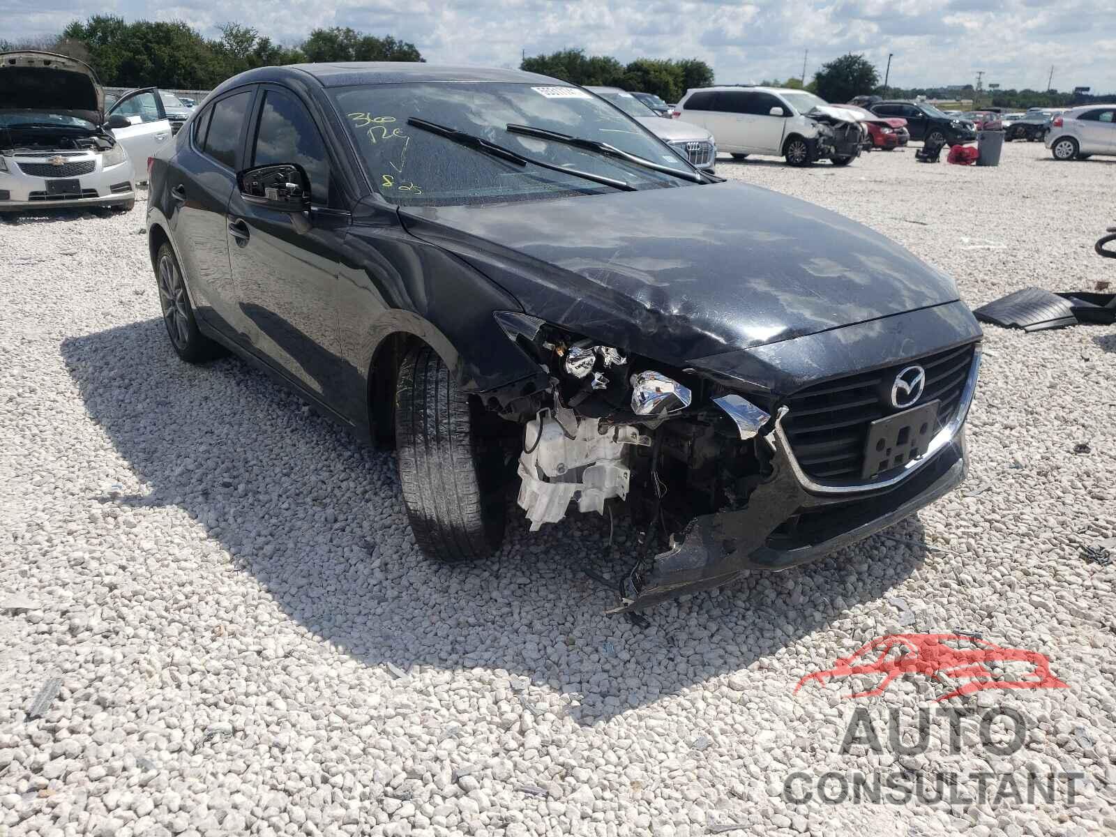 MAZDA 3 2018 - 3MZBN1V36JM195620