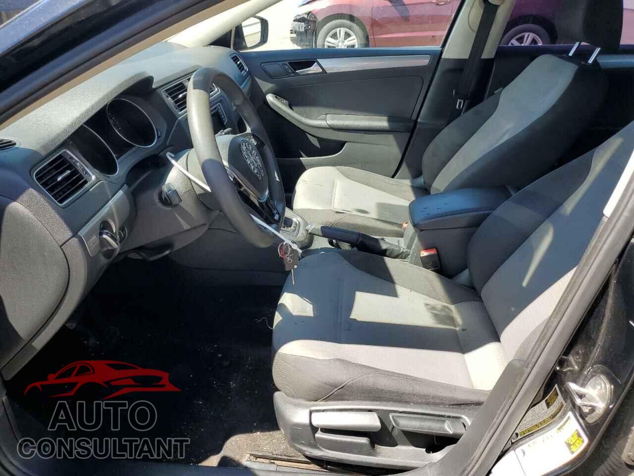 VOLKSWAGEN JETTA 2017 - 3VW2B7AJ3HM237011