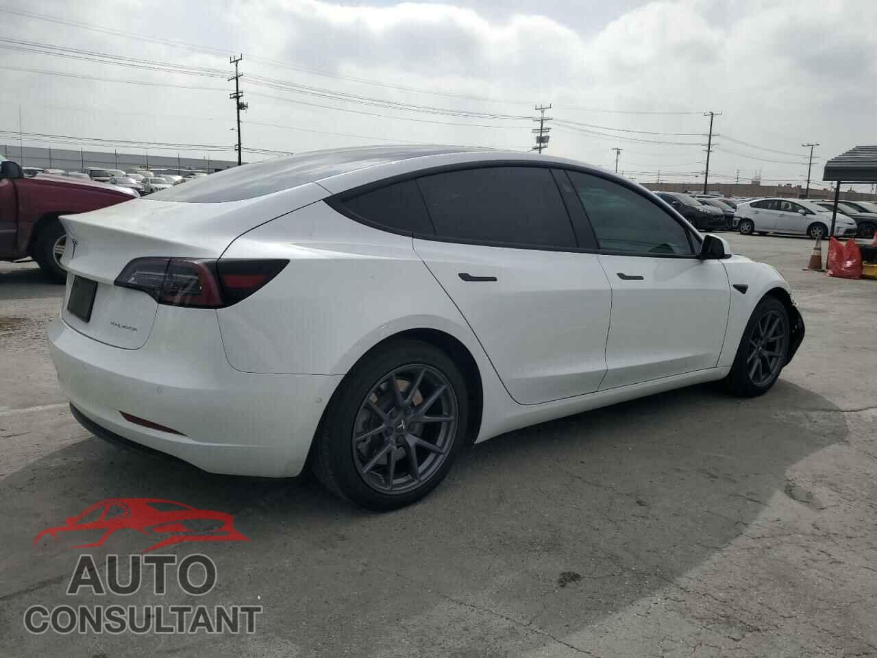 TESLA MODEL 3 2021 - 5YJ3E1EB0MF995935