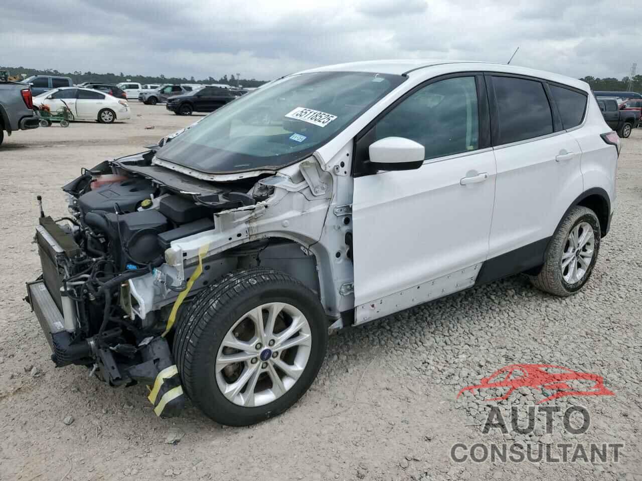 FORD ESCAPE 2017 - 1FMCU0G98HUE93562