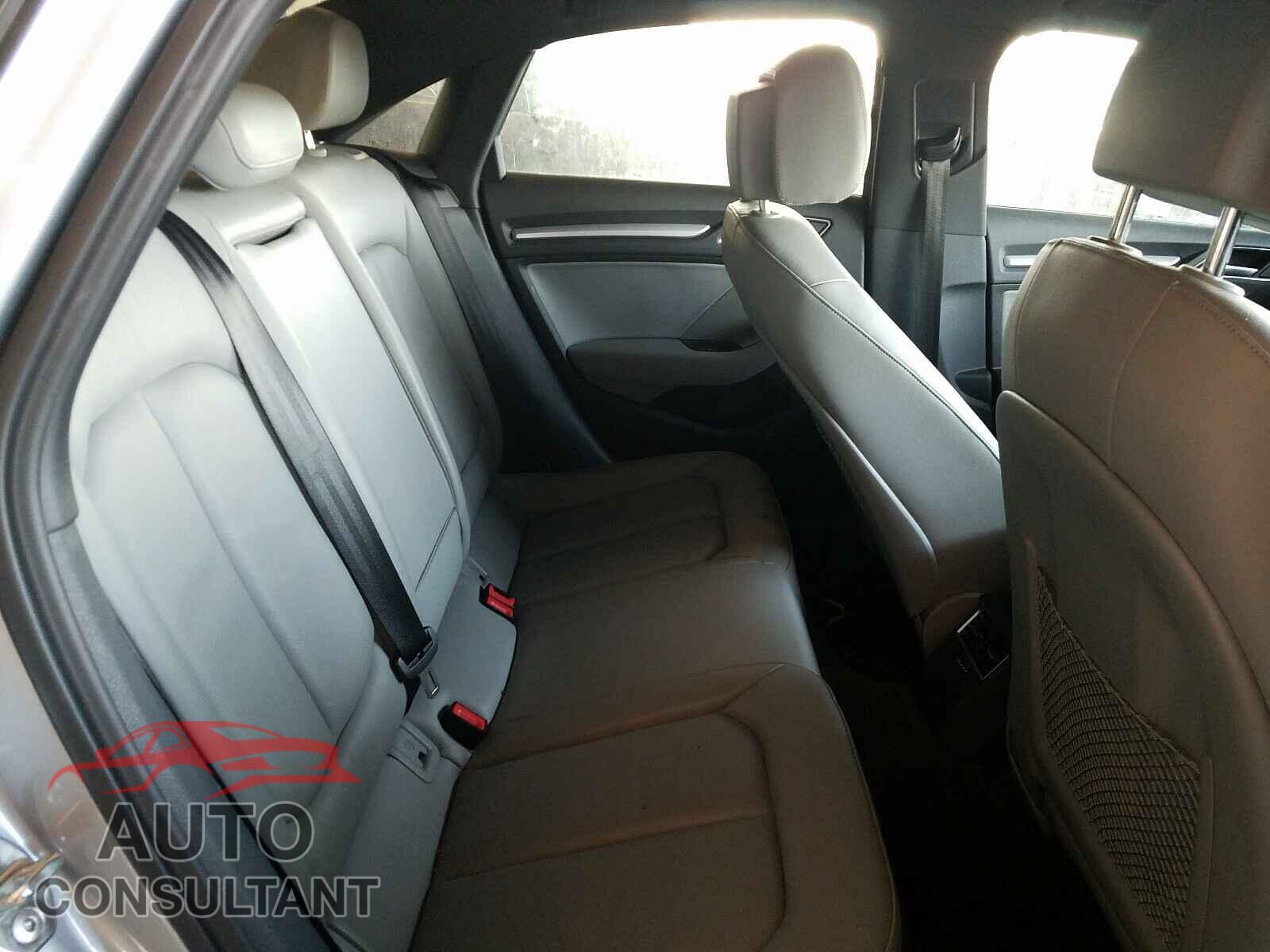 AUDI A3 2019 - WAUBEGFFXK1017462
