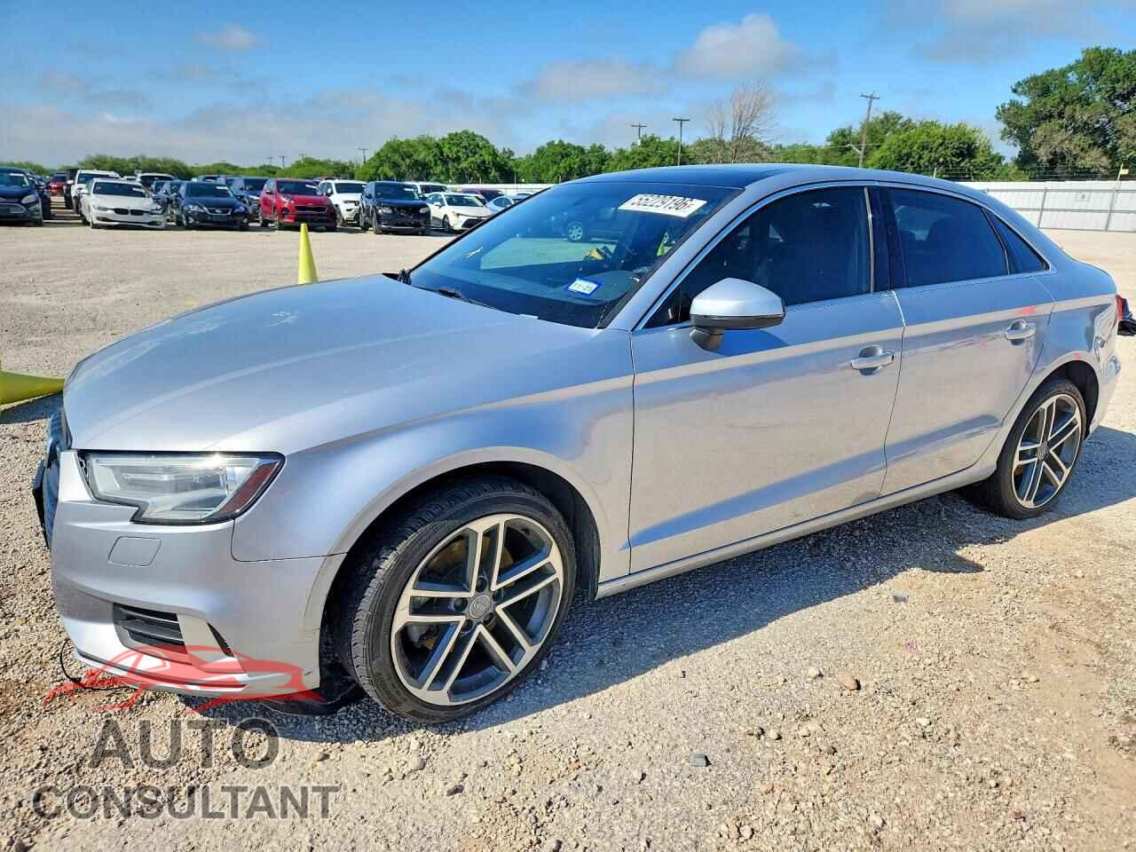 AUDI A3 2019 - WAUAUGFF6K1015030