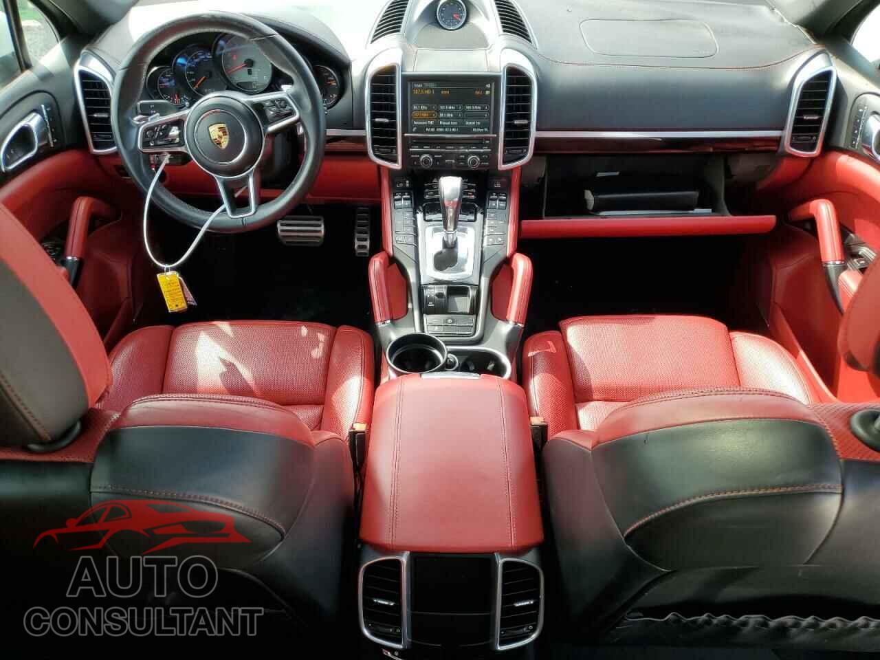 PORSCHE CAYENNE 2016 - WP1AB2A23GLA95512