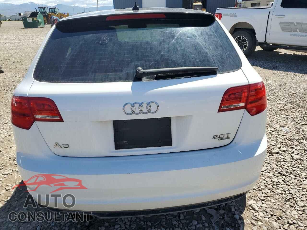 AUDI A3 2013 - WAUMFAFM7DA031775