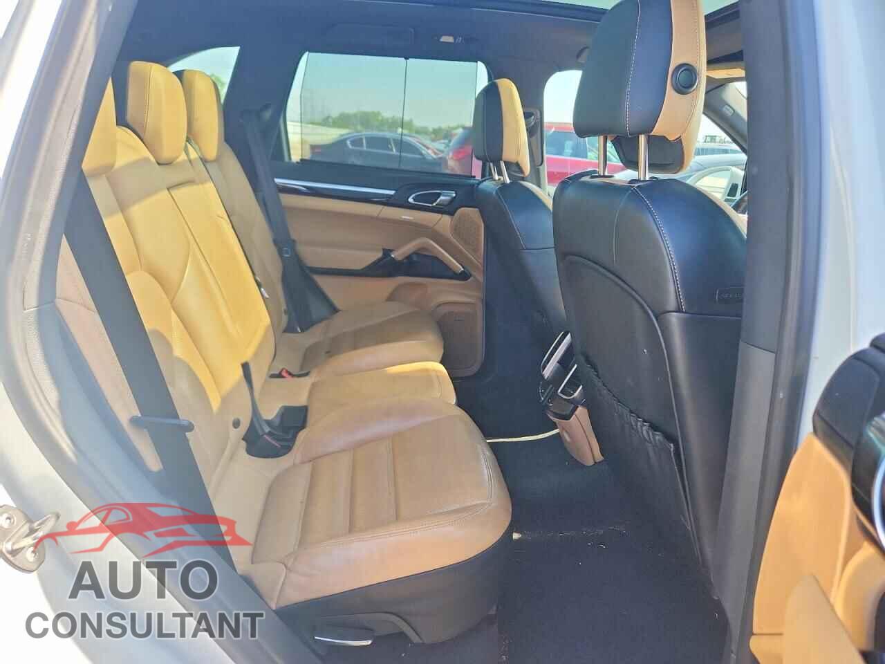 PORSCHE CAYENNE 2016 - WP1AA2A24GLA06307