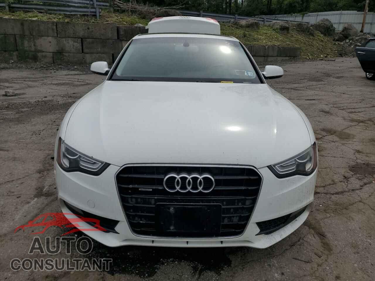 AUDI A5 2013 - WAULFAFR8DA000445
