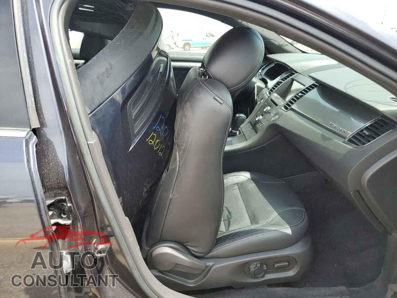 FORD TAURUS 2017 - 1FAHP2E89HG135110